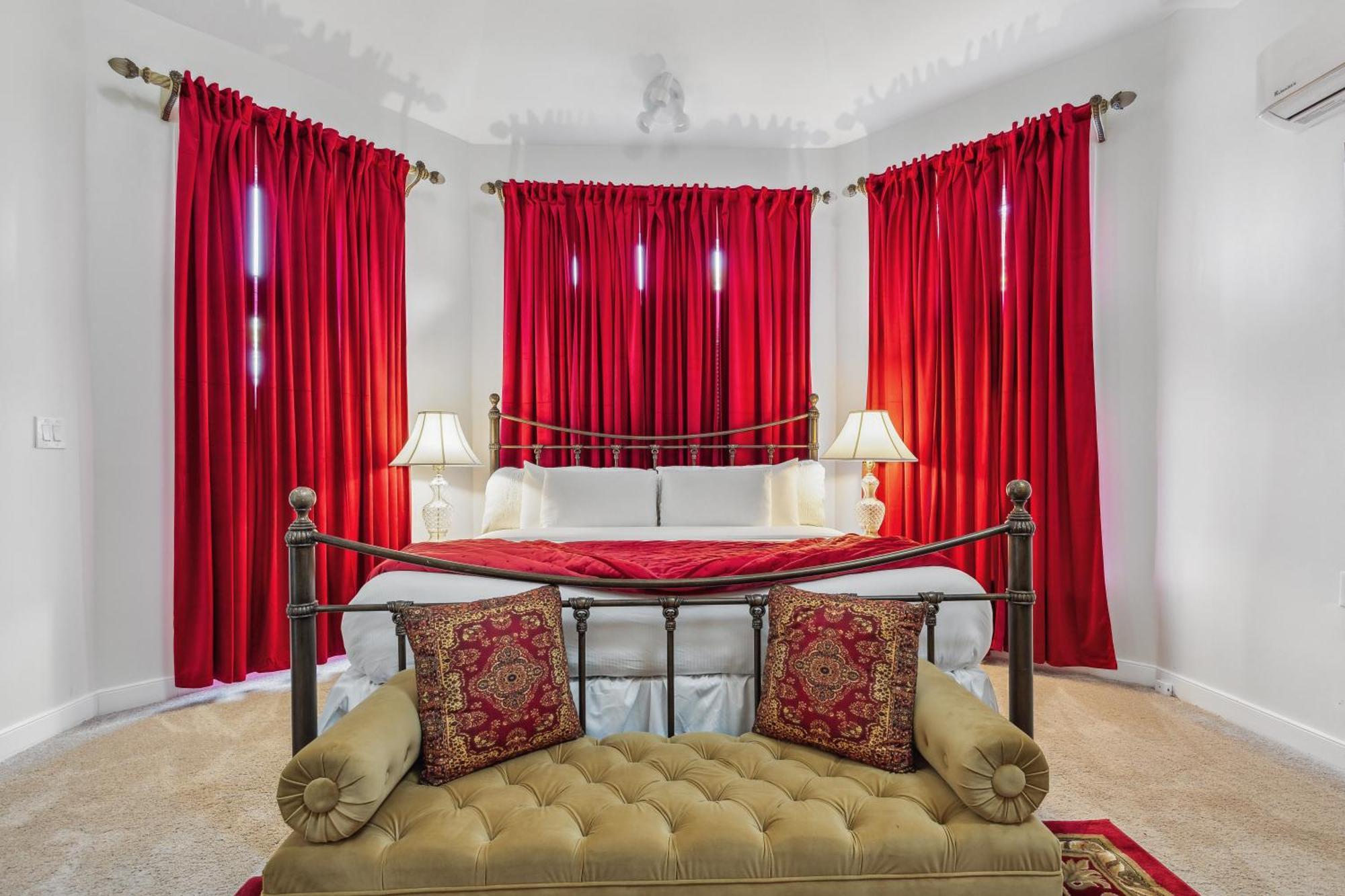 The Columbia Inn At Peralynna Екстер'єр фото